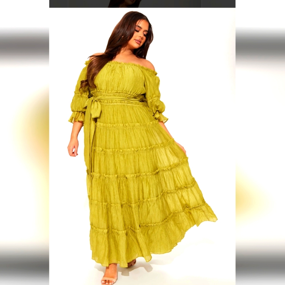 Green Ruffled Tiered Maxi Dress with short Bishop Sleeves, Size 2X, NWT